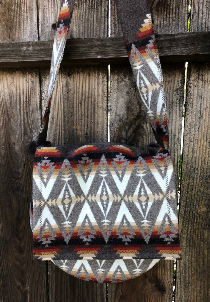 Pendleton Tecopa Hills Small Zip Bag – Ace's Arrow Western Store